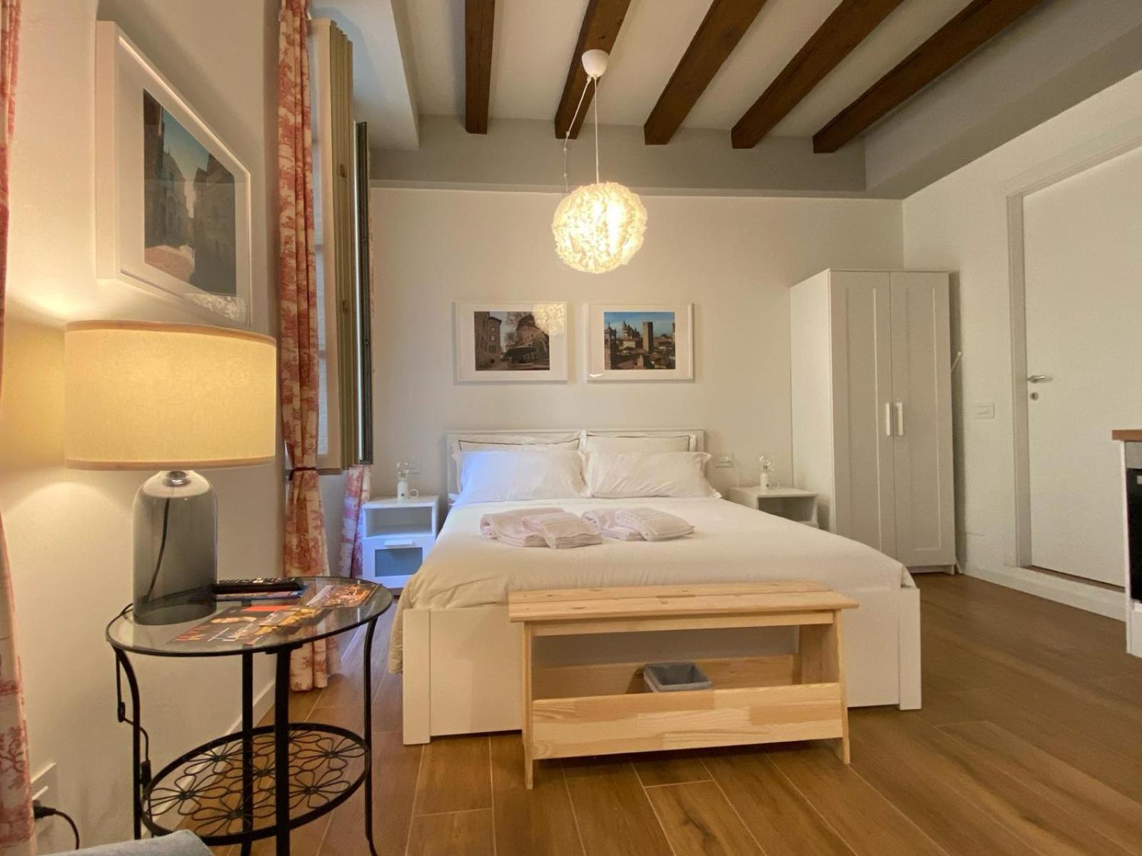 Wish Rooms Charme&Relax Μπέργκαμο Εξωτερικό φωτογραφία